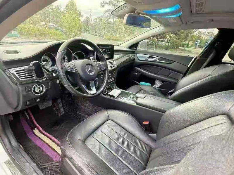 昭通16年奔驰CLS6