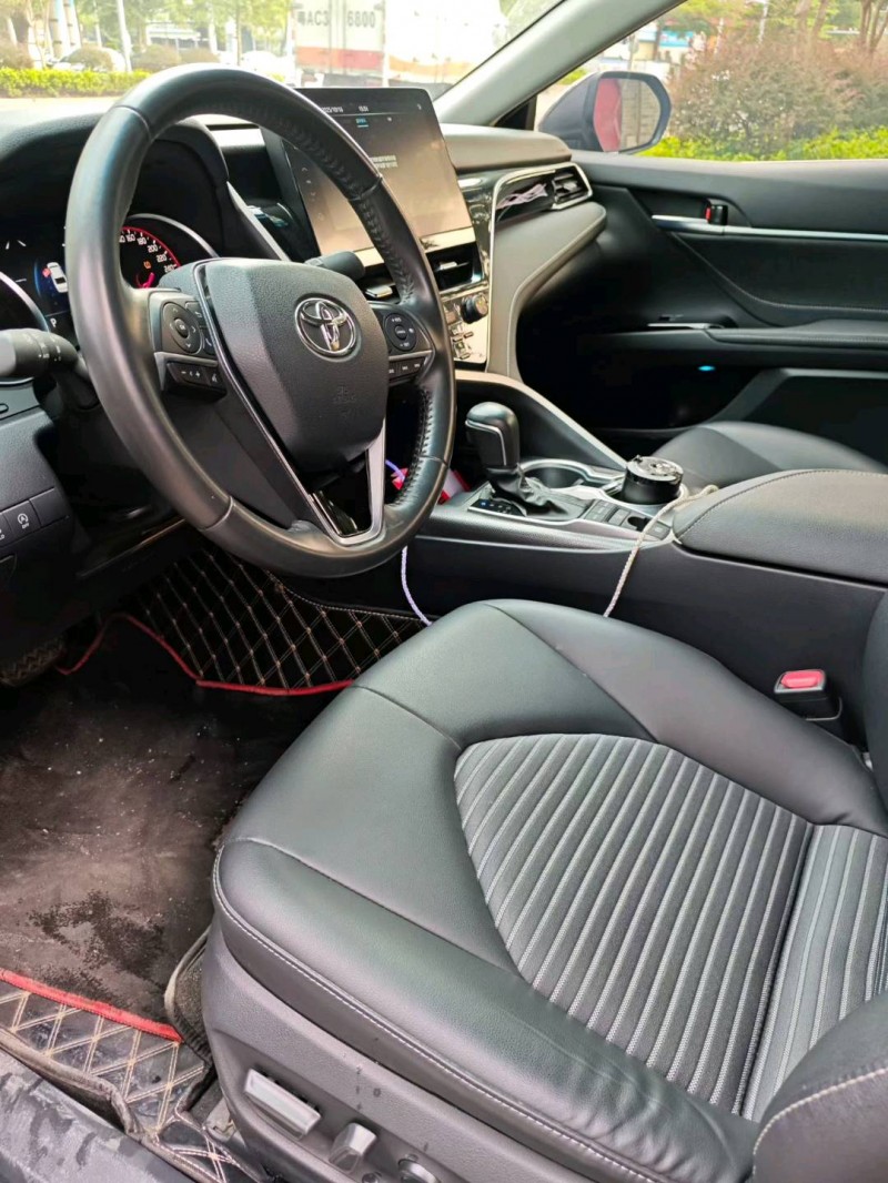 广州23年丰田凯美瑞8