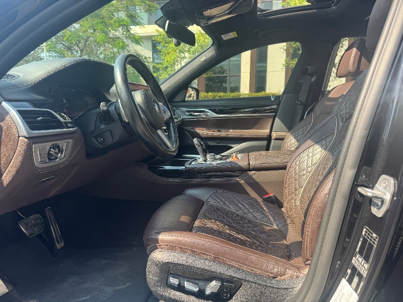 广州19年宝马7系4