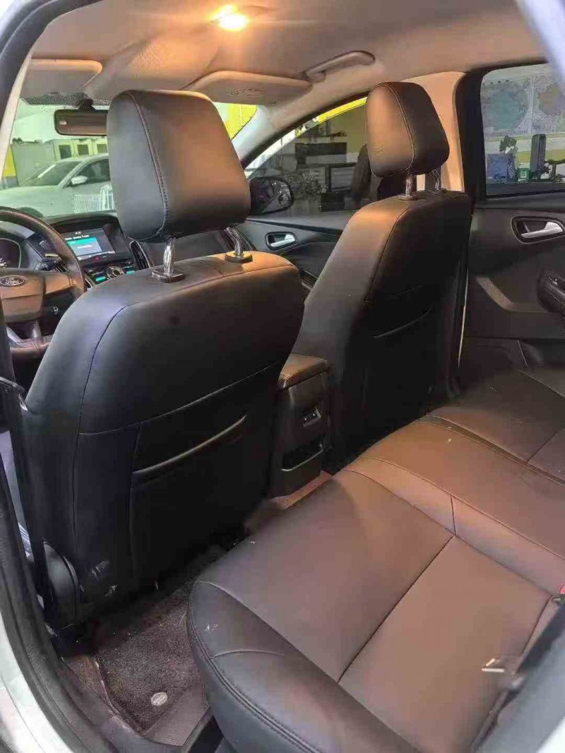 鄂州17年福特福克斯6