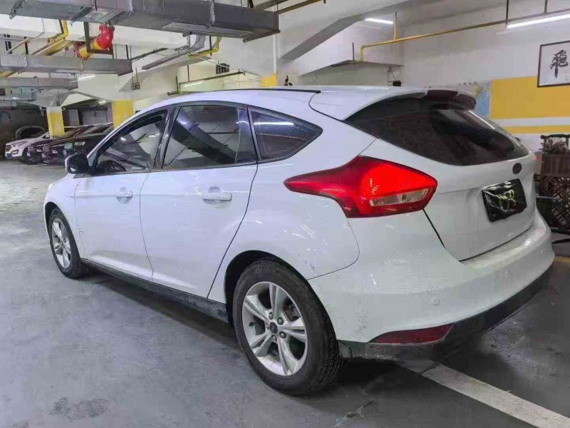 鄂州17年福特福克斯7