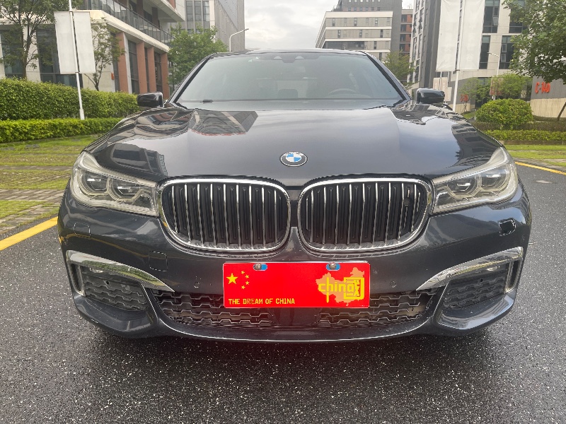 广州17年宝马7系1