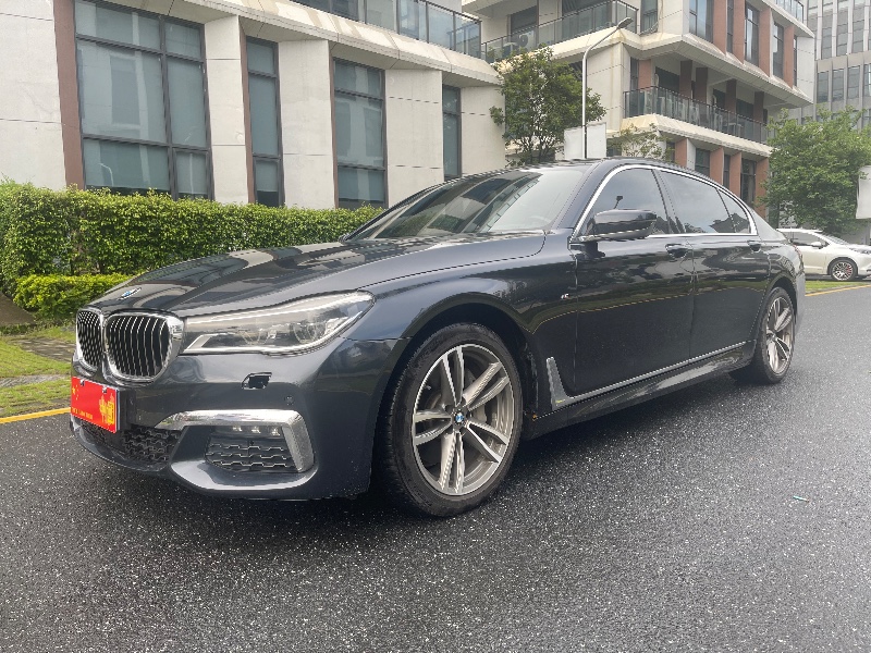 广州17年宝马7系3