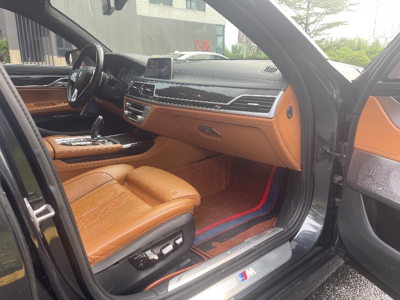 广州17年宝马7系5