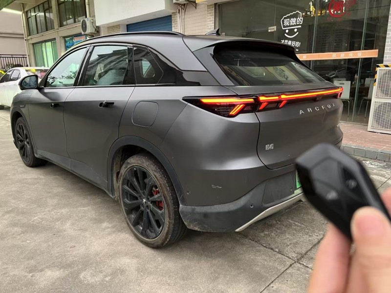 江门24年极狐汽车阿尔法7