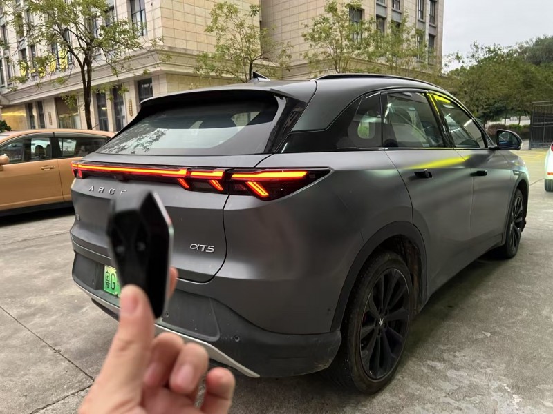 江门24年极狐汽车阿尔法8