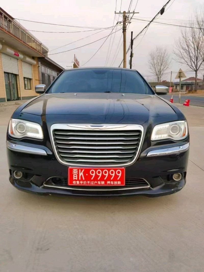 晋中17年克莱斯勒300C1