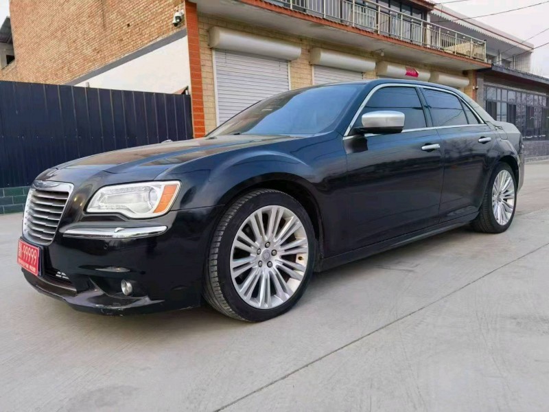 晋中17年克莱斯勒300C3