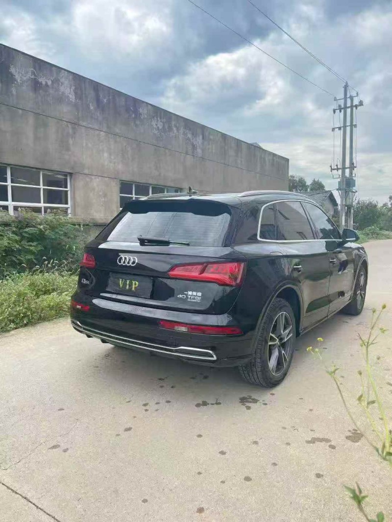 新余21年奥迪Q58