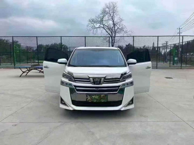 徐州22年丰田威尔法7