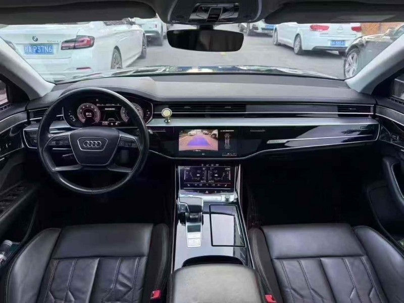 百色20年奥迪A8L5