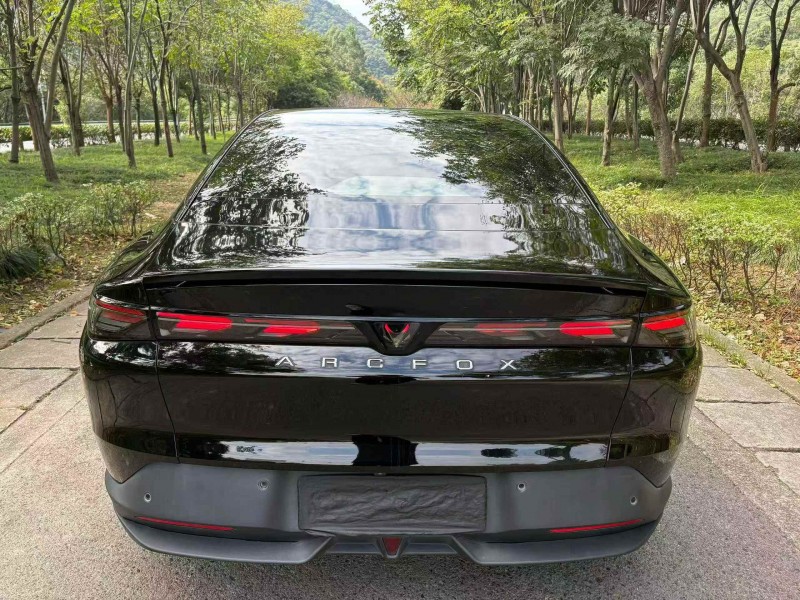 衢州24年极狐汽车阿尔法9