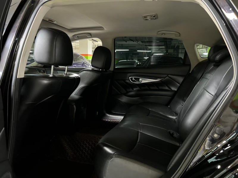 成都16年英菲尼迪Q706