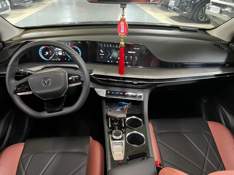 成都24年长安汽车逸动7