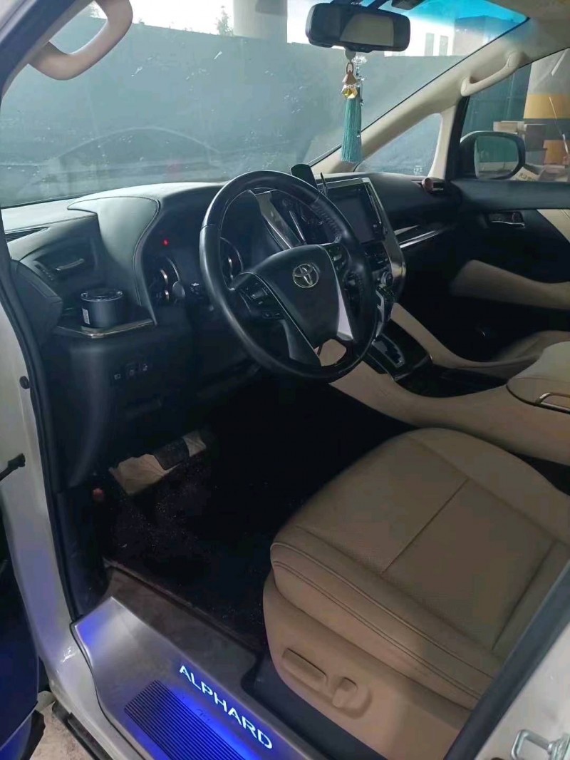 常州19年丰田埃尔法2