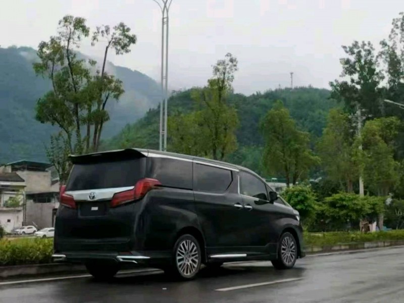 西安16年丰田埃尔法5