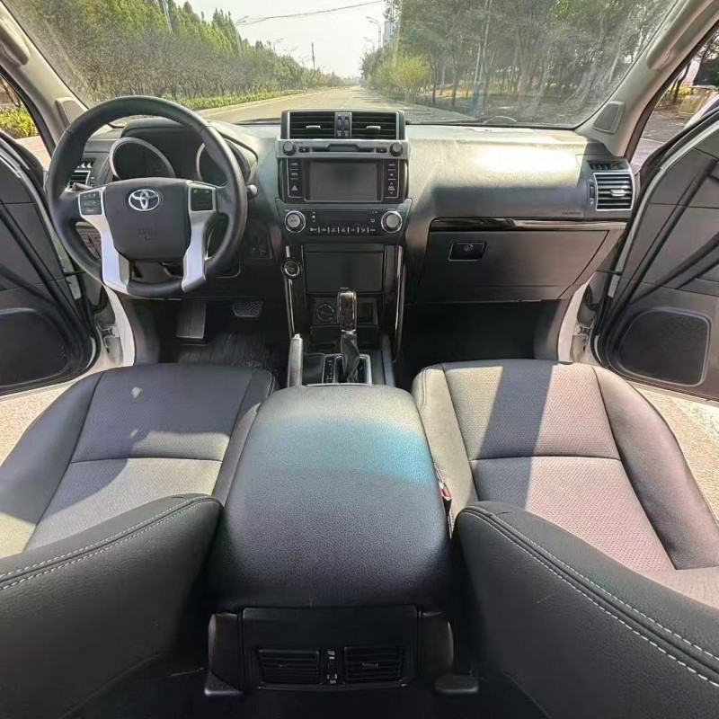 济南15年丰田普拉多4