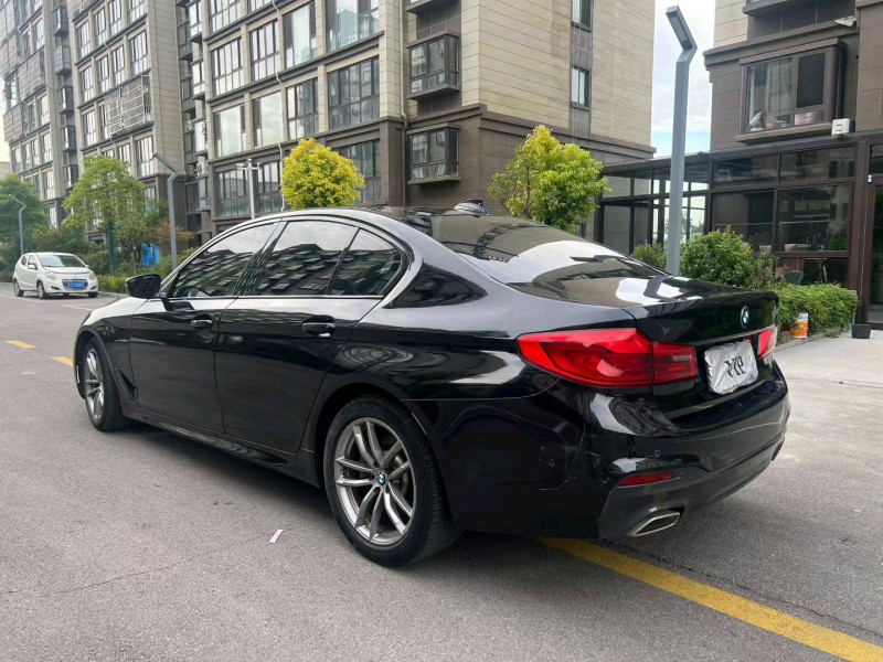 徐州20年宝马5系8