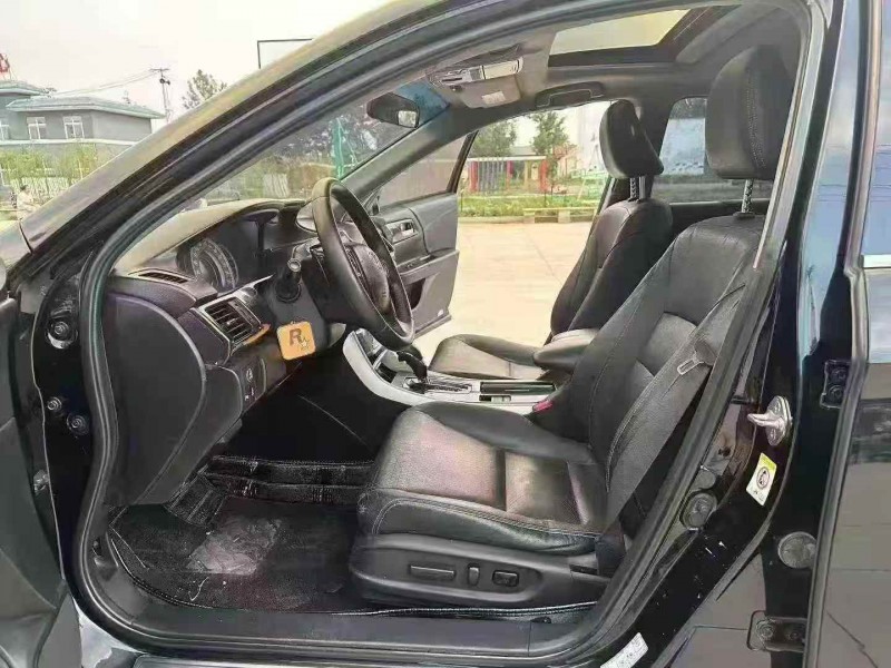 徐州14年本田雅阁3