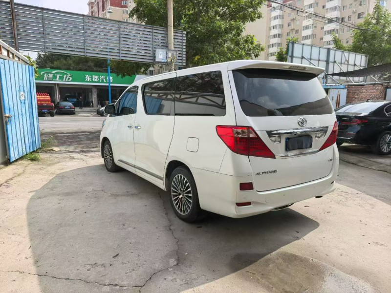 朔州11年丰田埃尔法3