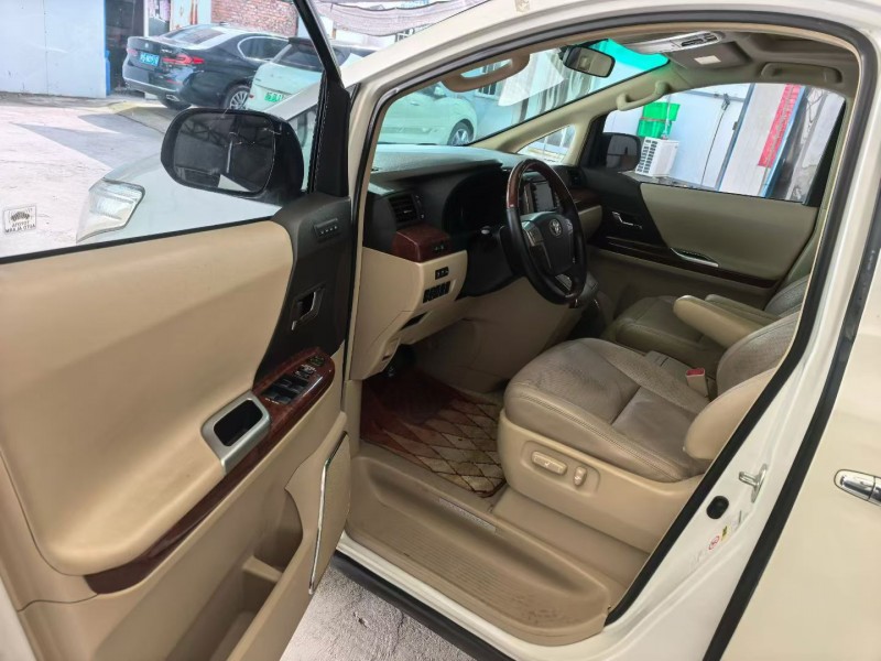 朔州11年丰田埃尔法6