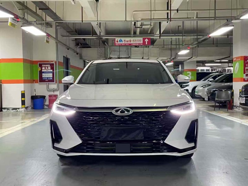 成都24年奇瑞艾瑞泽1