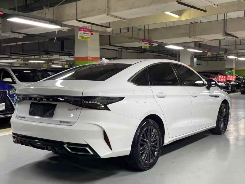 成都24年奇瑞艾瑞泽3