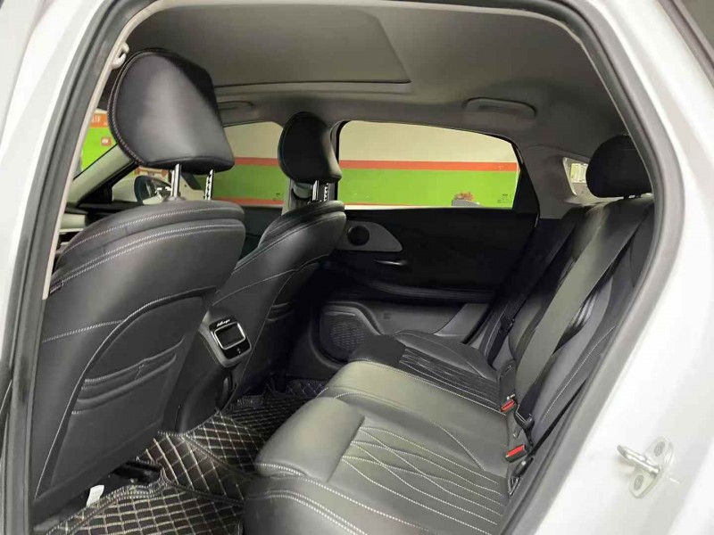 成都24年奇瑞艾瑞泽8