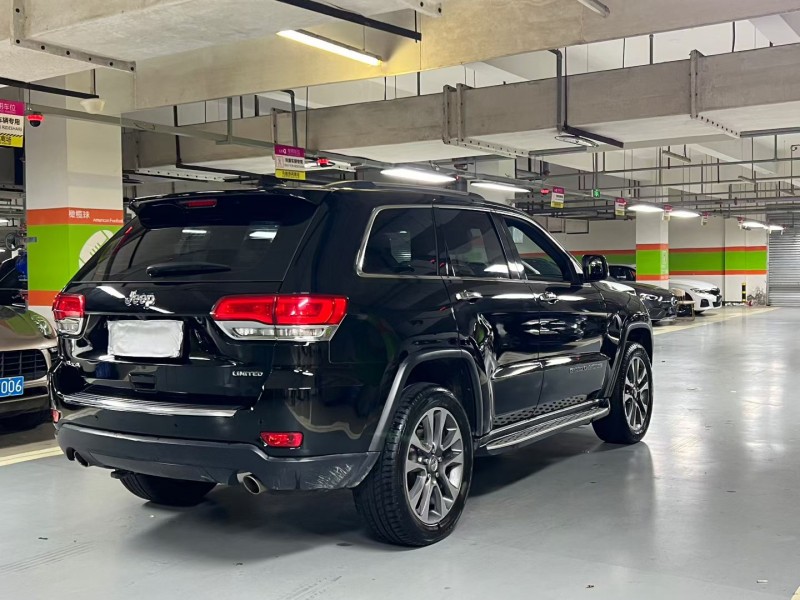 成都19年Jeep大切诺基7