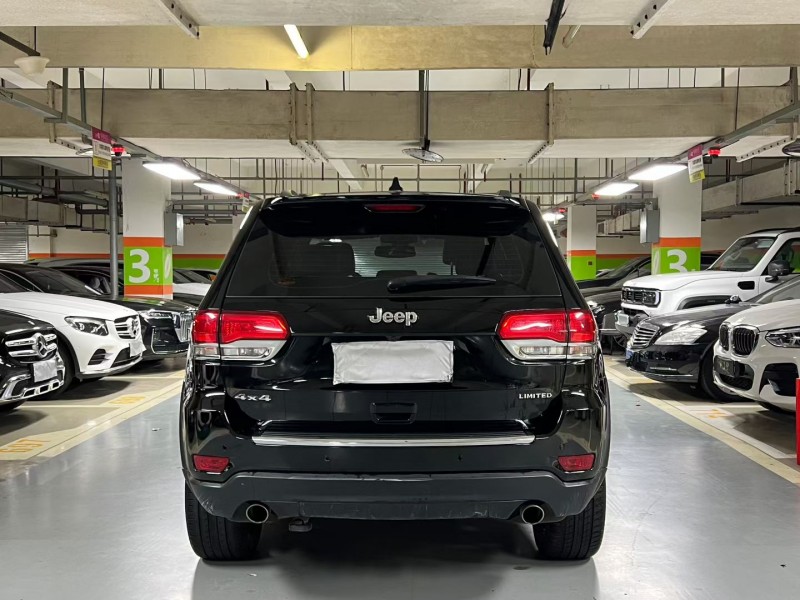 成都19年Jeep大切诺基8