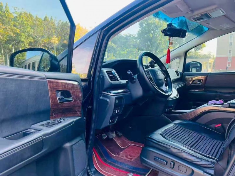 济宁14年本田奥德赛6