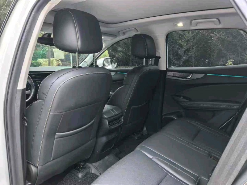 保定25年凯翼昆仑7