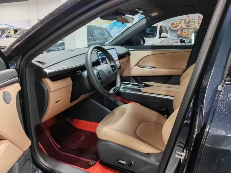 曲靖25年极狐汽车阿尔法8