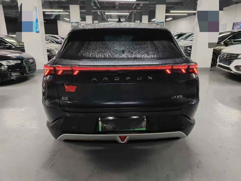 曲靖25年极狐汽车阿尔法9