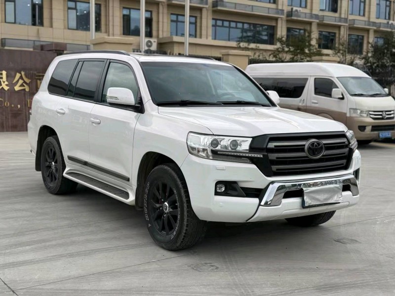 徐州18年丰田兰德酷路泽3