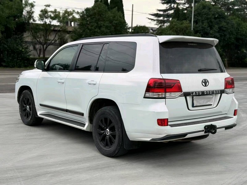 徐州18年丰田兰德酷路泽7