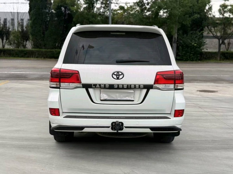 徐州18年丰田兰德酷路泽9