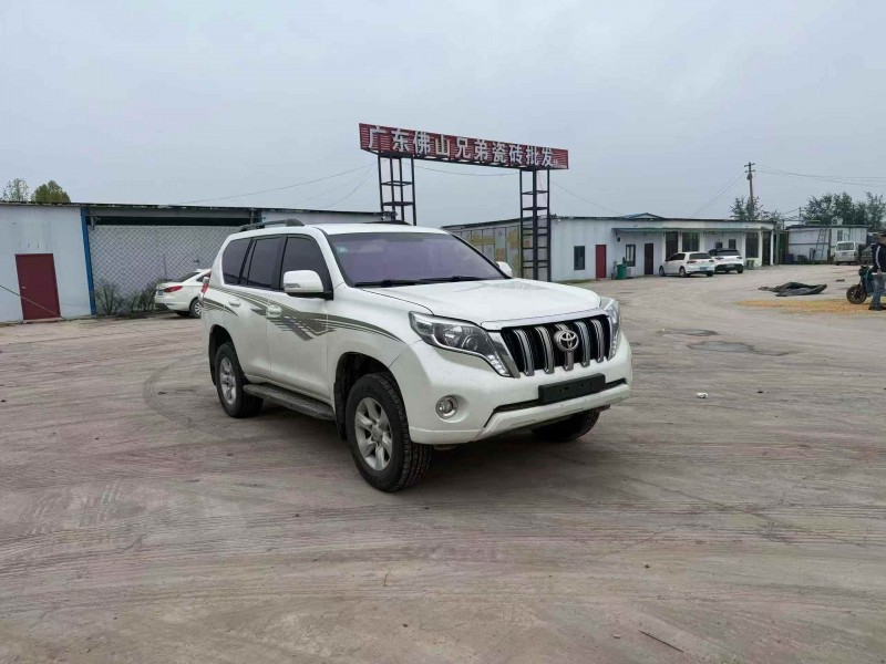 东营12年丰田普拉多3