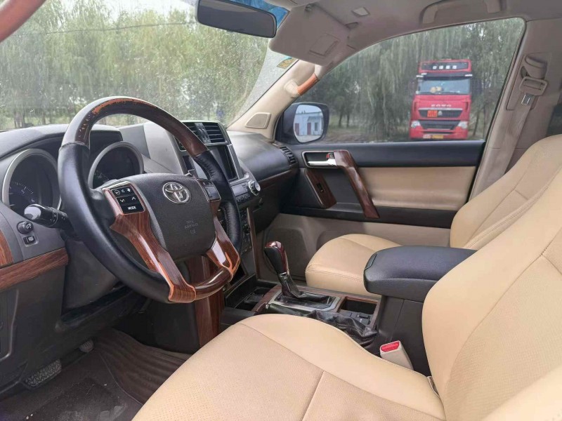 东营12年丰田普拉多9