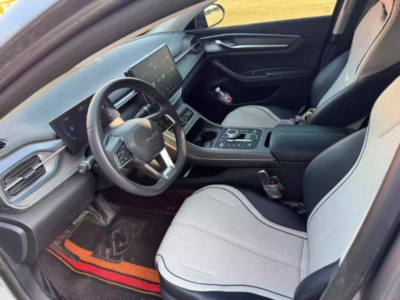 承德24年比亚迪驱逐舰6