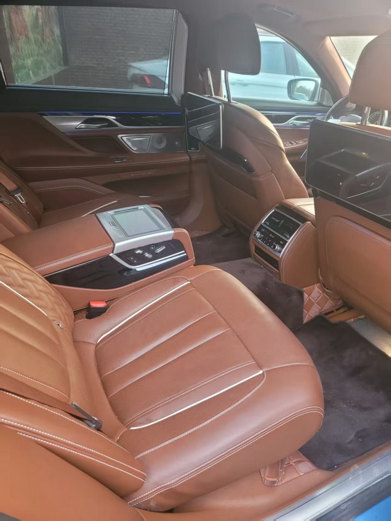 晋中19年宝马7系2