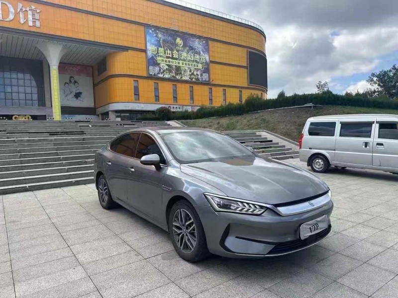 济南23年比亚迪秦2