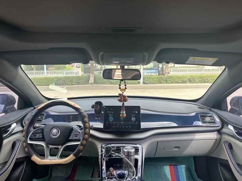 济南23年比亚迪秦5