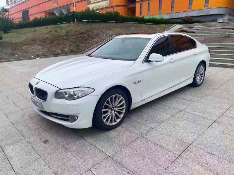 济宁13年宝马5系3