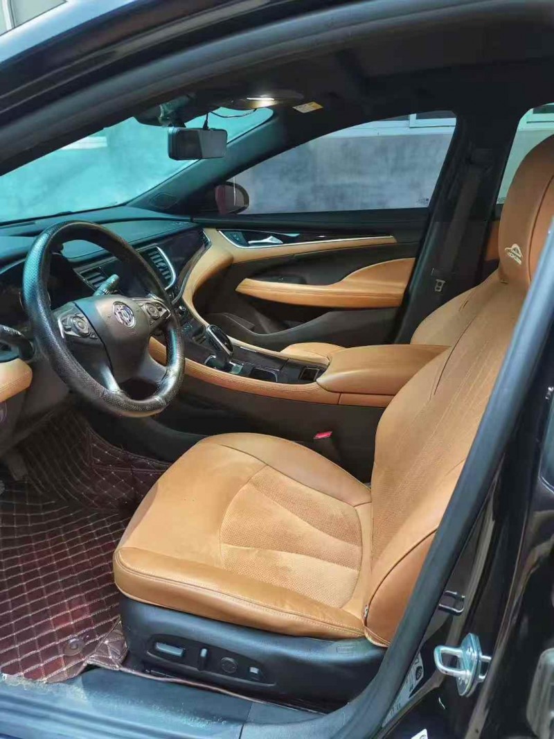 唐山21年别克君越6