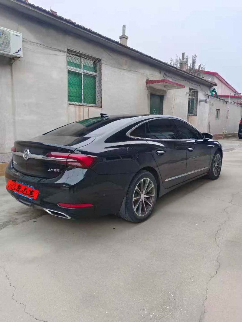 唐山21年别克君越8