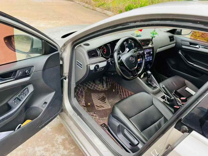 潍坊16年大众速腾6