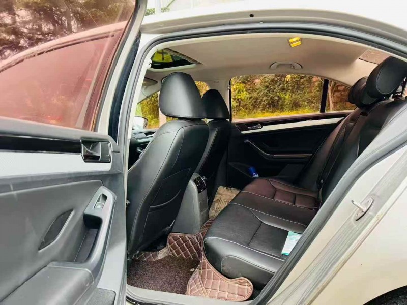 潍坊16年大众速腾7