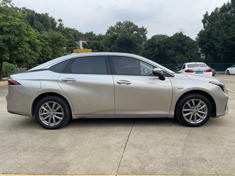 中山24年传祺埃安S2