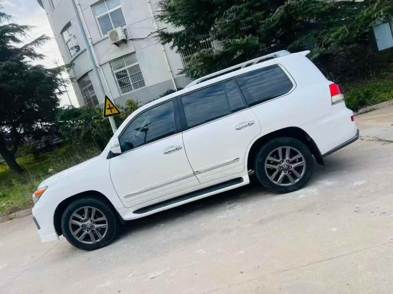 烟台15年雷克萨斯LX3